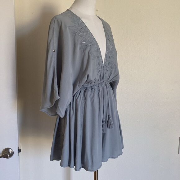 ASTR the Label Mila Dusty Blue Flowy Bohemian Romper Size XS - Picture 5 of 12